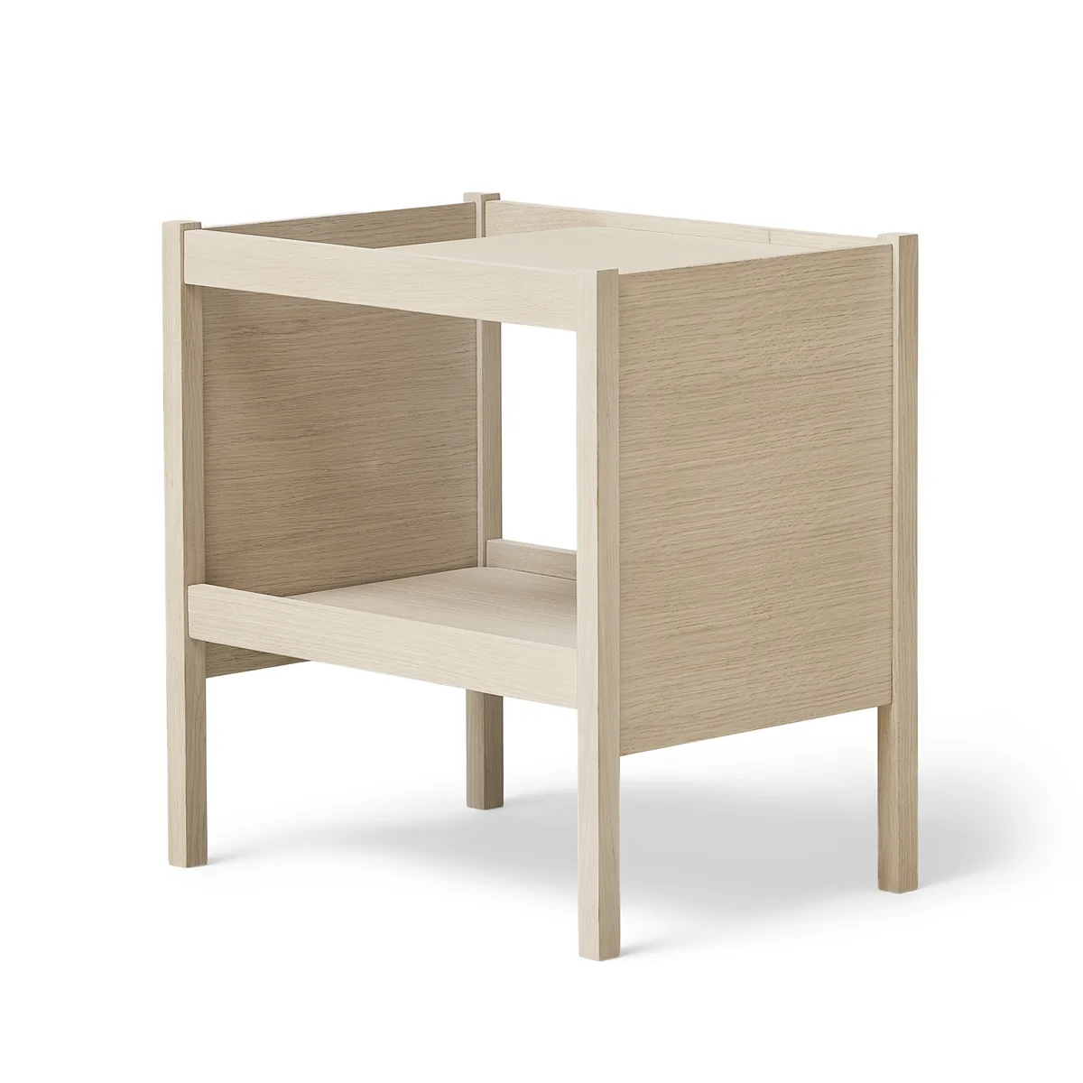 Form & Refine - Journal Beistelltisch